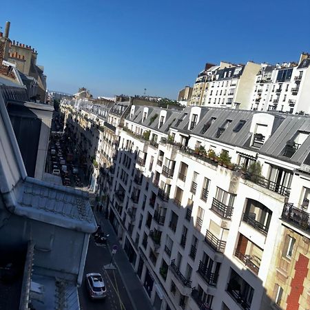Love Wins Montmartre Paris Exterior photo